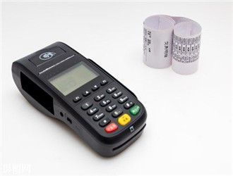怎么在pos機上刷磁條卡？